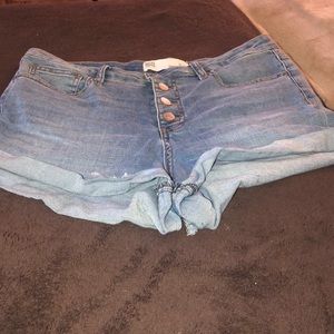 jean shorts (: